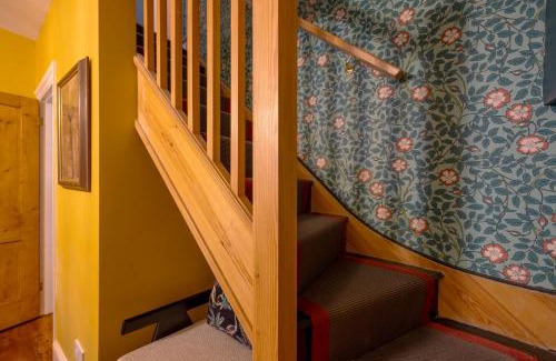 Canterbury House | City Centre Luxury House - Garden Oasis, Kingsize beds