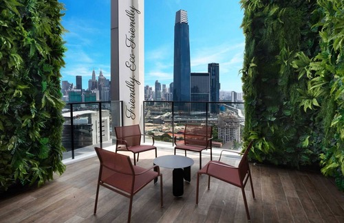 Imbi Apartment | City Centre Modern Suites 4-beds w Private Balcony Magnificent City Skyline View