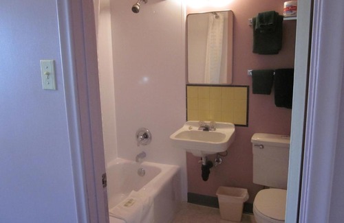 Swift Current Hotel | City Centre Motel