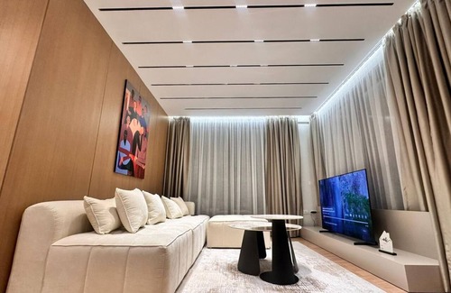 Blloku Apartment | City Centre Penthouse (Outdoor Bathroom + BBQ)