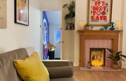 Riverside House | City Centre Retreat