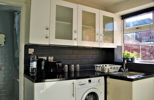 Aylesbury House | CITY CENTRE SPACIOUS 5 BEDROOMS HOUSE AYLESBURY