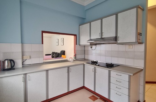 Downtown Kota Kinabalu Apartment | City centre, Spacious, Seaview, mall