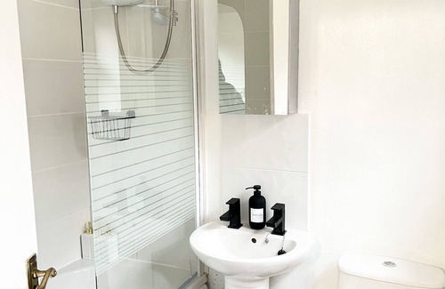 Forest Fields House | City Centre terrace town house