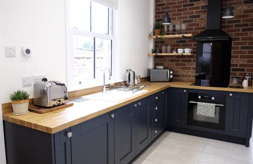 York House | City centre walking, free Parking, private courtyard, Cleveland Victorian Housen