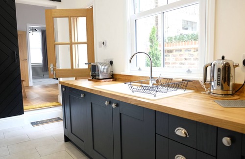 York House | City centre walking, free Parking, private courtyard, Cleveland Victorian Housen