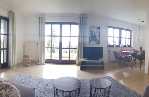 Deggendorf Apartment | City-close oasis in the green