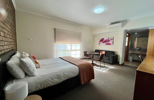 Mildura Central Business District Hotel | City Colonial Motor Inn