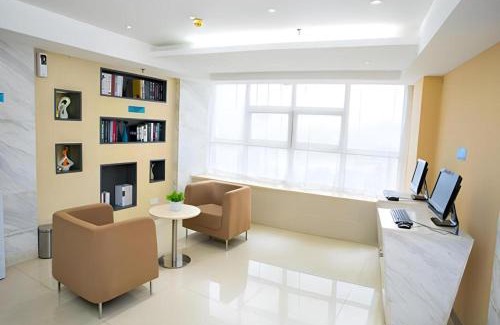 Jiangxia District Hotel | City Comfort Inn Wuhan Jiangxia