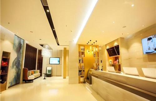 Changzhou District Hotel | City Comfort Inn Wuzhou Municipal Square