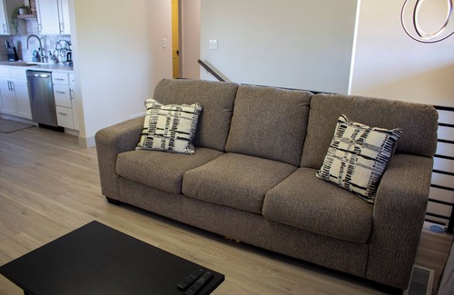 Millcreek Apartment | City convenience meets mountain adventure in Millcreek- Newly remodeled interior