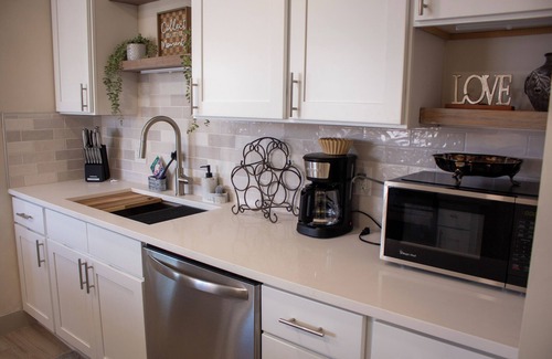 Millcreek Apartment | City convenience meets mountain adventure in Millcreek- Newly remodeled interior