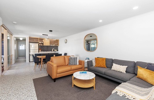 Mount Gambier Apartment | City Courtyard Two Apartment