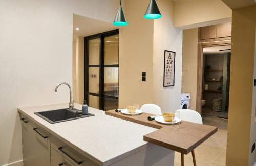 Komotini Apartment | City Elegance