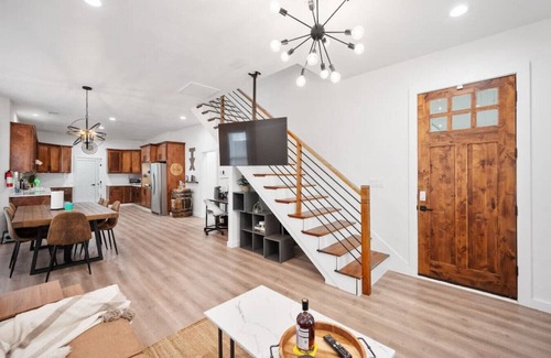 Fort Worth House | City Escape Away from Home - 5 Mins from Downtown