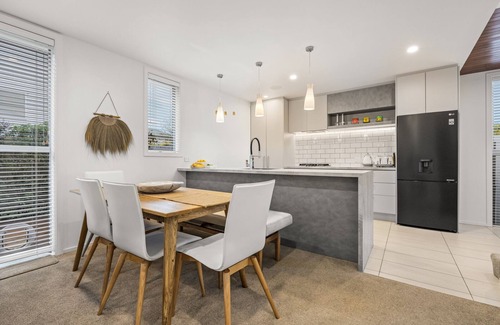 Edgeware House | City Escape – Christchurch Central Apartment