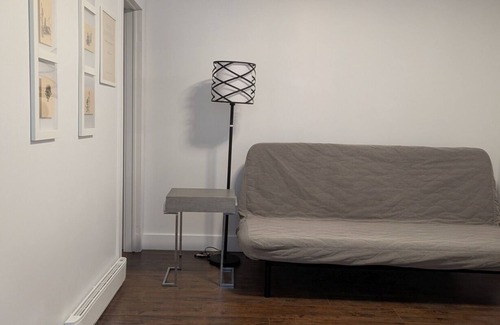 Ville-Emard Apartment | City experiance, work from home, pet-friendly