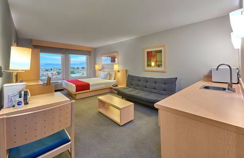 Saltillo Hotel | City Express by Marriott Saltillo Sur