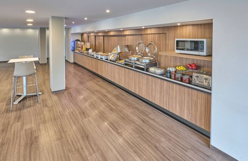 Toluca Hotel | City Express by Marriott Toluca