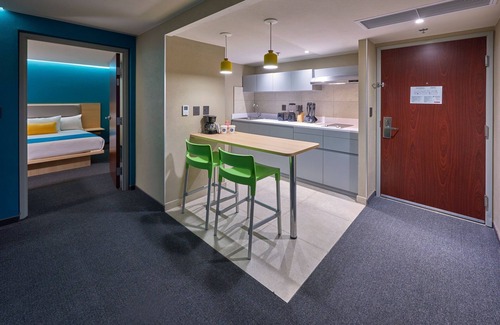 Toluca Hotel | City Express Suites by Marriott Toluca
