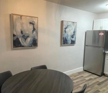 Sailboat Bend Apartment | City First Story Apartments & Cottage