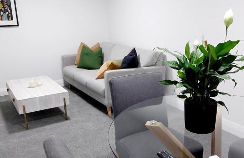 Wellington Apartment | City Fringe Apartment with garage