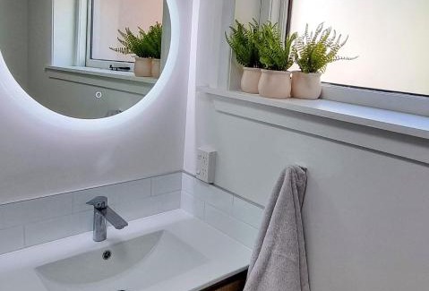 Wellington Apartment | City Fringe Apartment with garage