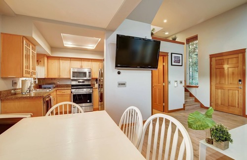 Atlantic House | City Garden 3B3B+loft Home