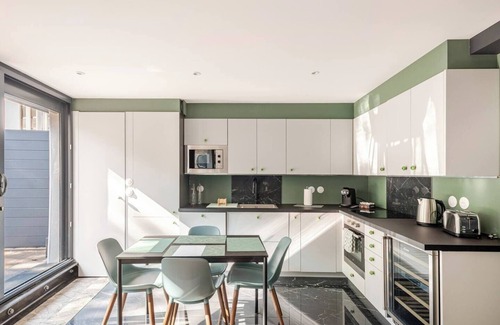 Old Town Apartment | City Garden - A green setting in the heart of Dijon (3 stars)