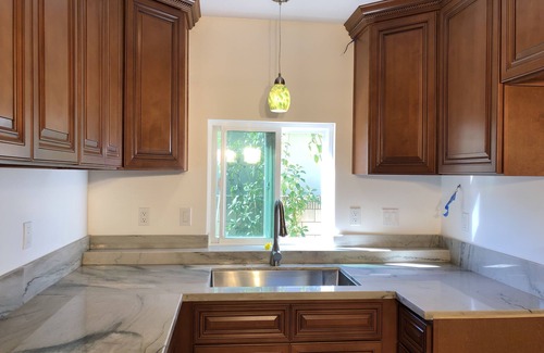 Valinda House | City Garden House-centrally located in LA