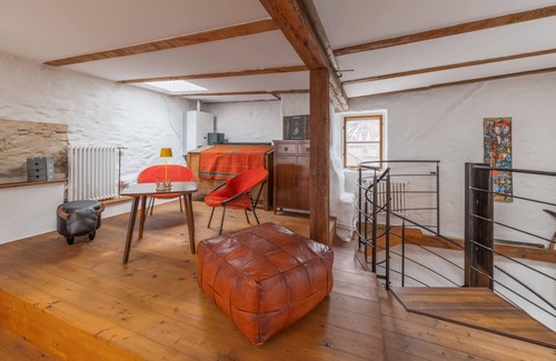 Durnstein House | City Gate "Kremser Tor" with roof terrace, garden and parking lot