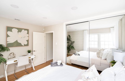 The Plaza House | City Gem with a pool MONTHLY