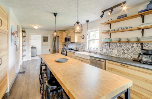 Hudsonville House | City Girl Farmhouse in Hudsonville with Hot Tub