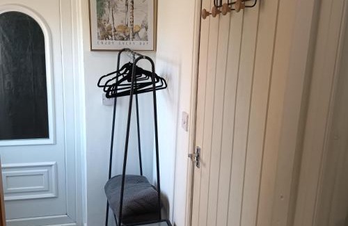 Roundhay Apartment | City Hideaway in Leeds