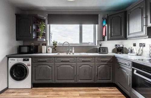 Chester House | City home with parking and garden- pet friendly