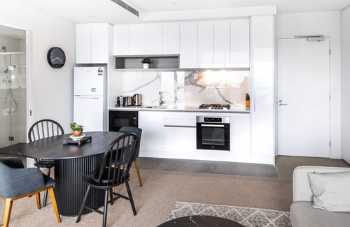 West Melbourne Apartment | City Lights & Cozy Nights 2BR Retreat with a View