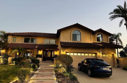 Valle Lindo Apartment | City lights landscape high-end mansion