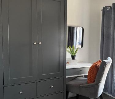 Kirkdale Apartment | City Link Apartments Perfect Stay for Concert Goers, Football Fans and Contractors, Closer to Liverpool City Centre, Everton, Liverpool Grounds