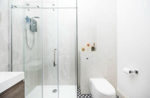 Knightsbridge and Belgravia Apartment | City Living 1BR Apt South Kensington