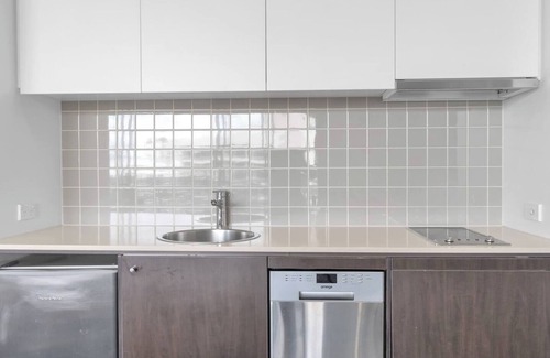 Cairns Central Business District Apartment | City Living at Harbour Lights on the Waterfront