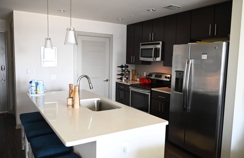 Third Ward Condo | City Living, beautiful views, fine dining and local entertainment.