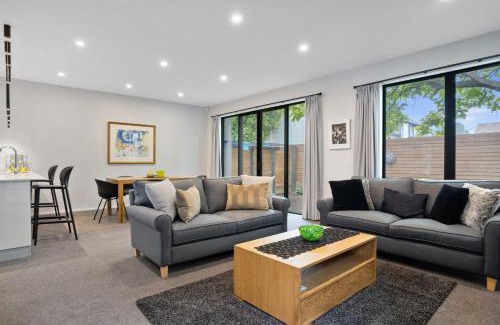 Merivale House | City Living - Christchurch Holiday Home