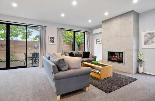 Merivale House | City Living - Christchurch Holiday Home