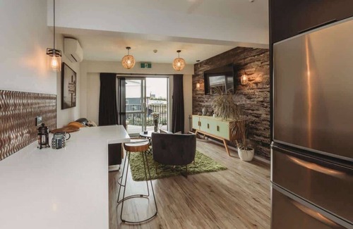 New Plymouth Apartment | City Living Unit 2 - 5 min stroll to CBD