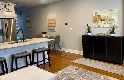 South Philadelphia House | City Luxury with Roofdeck and Free St. Parking