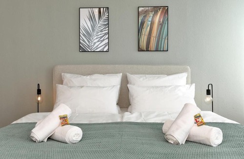 Duisburg City Center Apartment | *City, Nähe Hbf, Kingsizebetten, Fitnessecke*