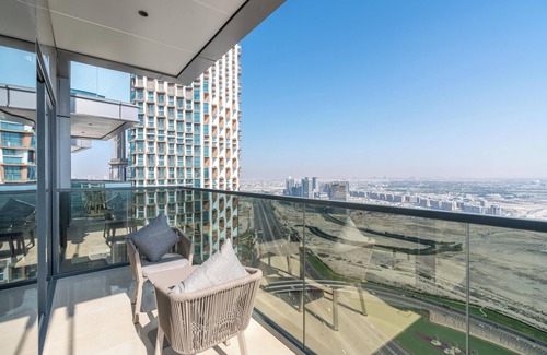 Business Bay Apartment | City Nest Luxe 3B City View King size Bed