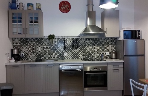 Palaja House | City of Carcassonne, in the shade of pines and olive trees.