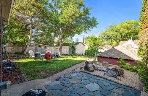 Bancroft House | City of Lakes Peaceful Fully Furnished Home