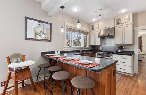 City Park House | City Park Charm - Vintage Home w/Modern Comforts